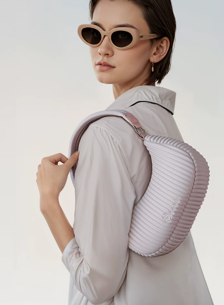 New Women's Half-Moon Single Shoulder Bag, High-End Style, Small Handheld Crescent Bag