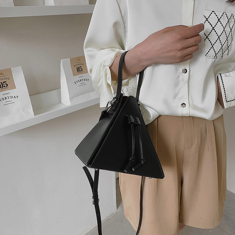 European and American retro hand-held triangle bag new niche design trendy women's bag ins single shoulder crossbody bag