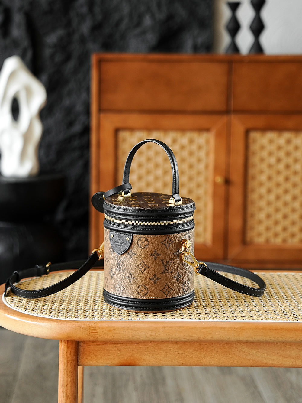 Used LV Wealth Bucket Vintage Bag Used Luxury Bucket Bag Versatile Artifact Fashion Item