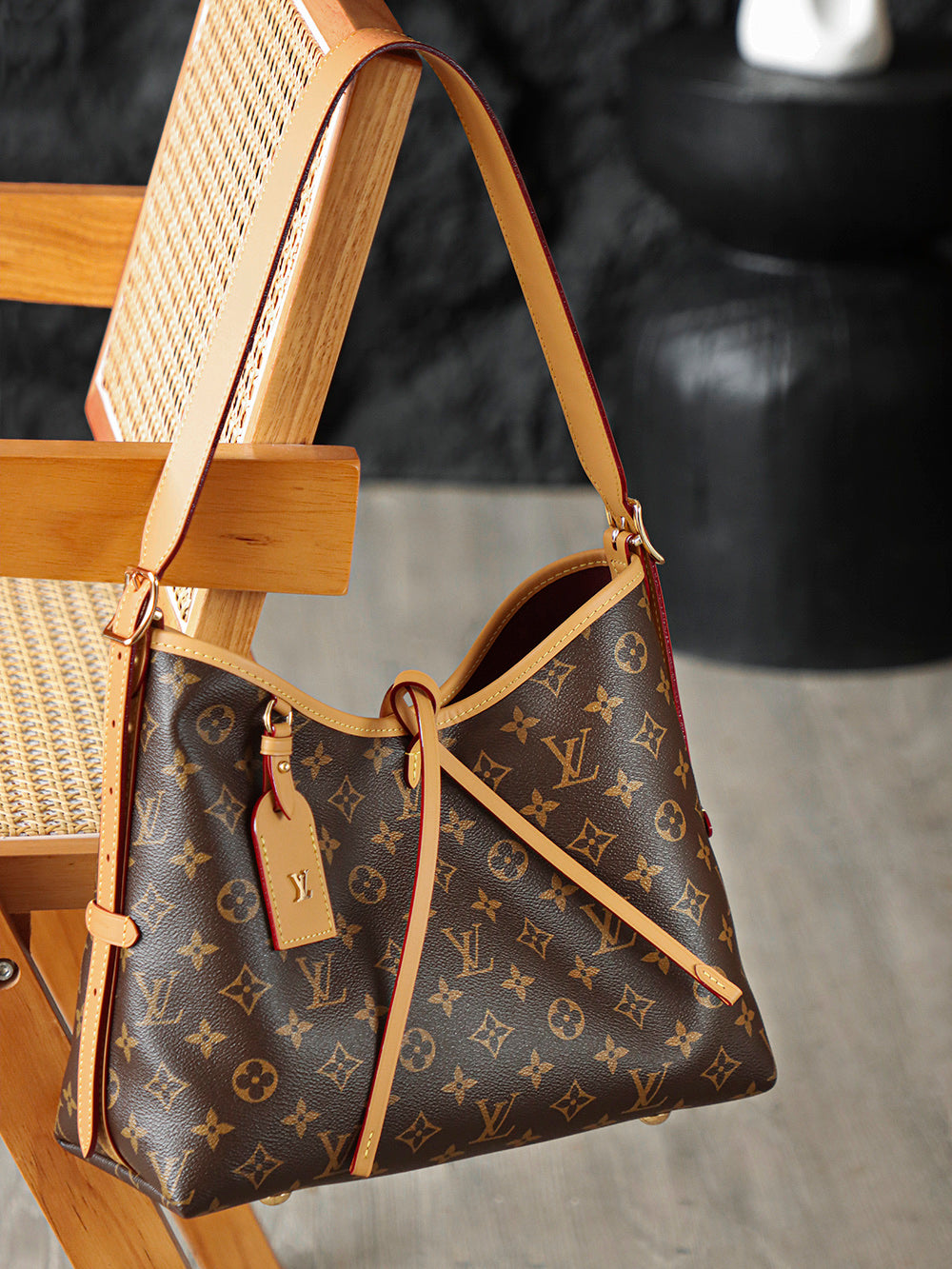 Louis Vuitton Carryall vintage tote bag, second-hand luxury commuting style, fashionable and versatile