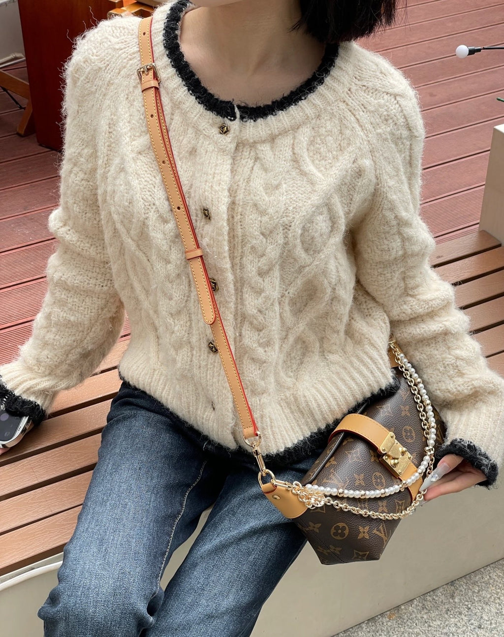 Second hand luxury LV bag, simple, classic, vintage, versatile and trendy, out on the street