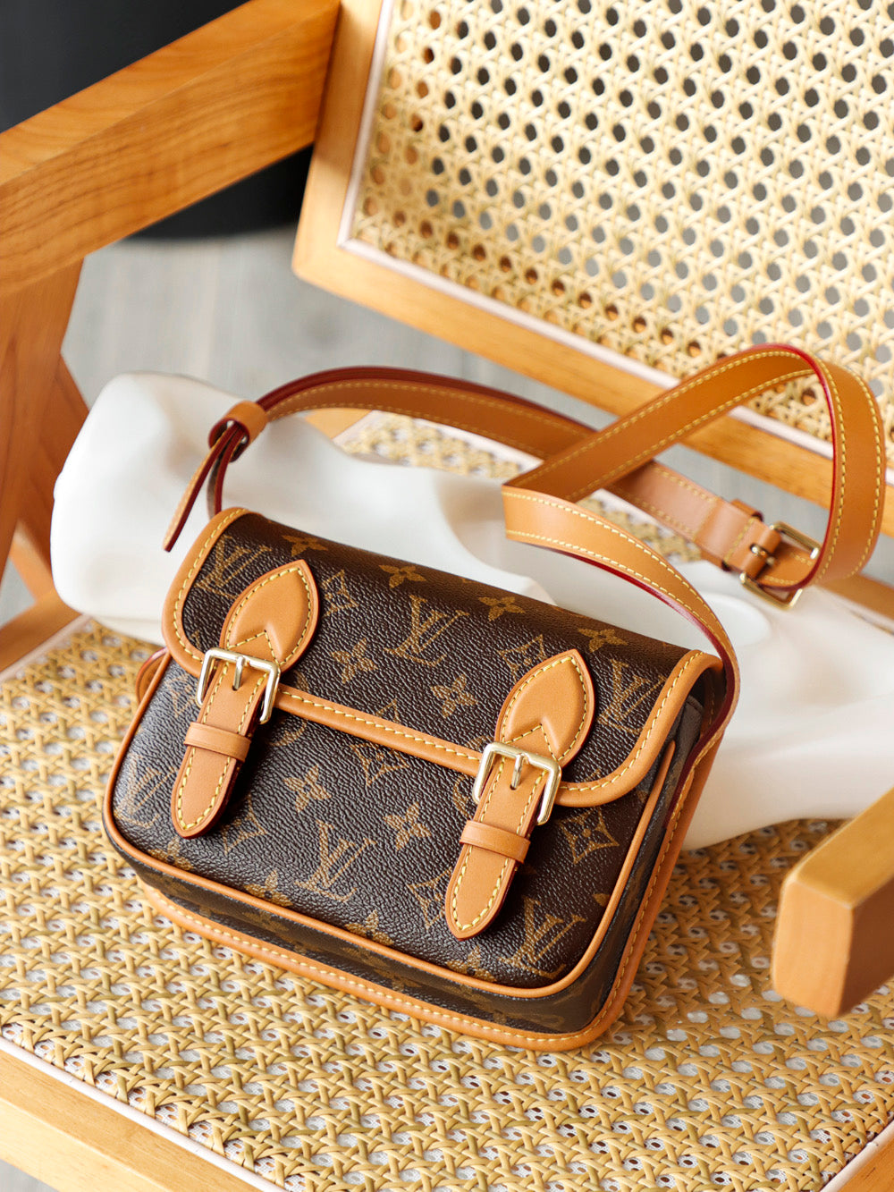 Mini small square bag, second-hand luxury goods, Louis Vuitton versatile, large capacity diagonal cross square bag